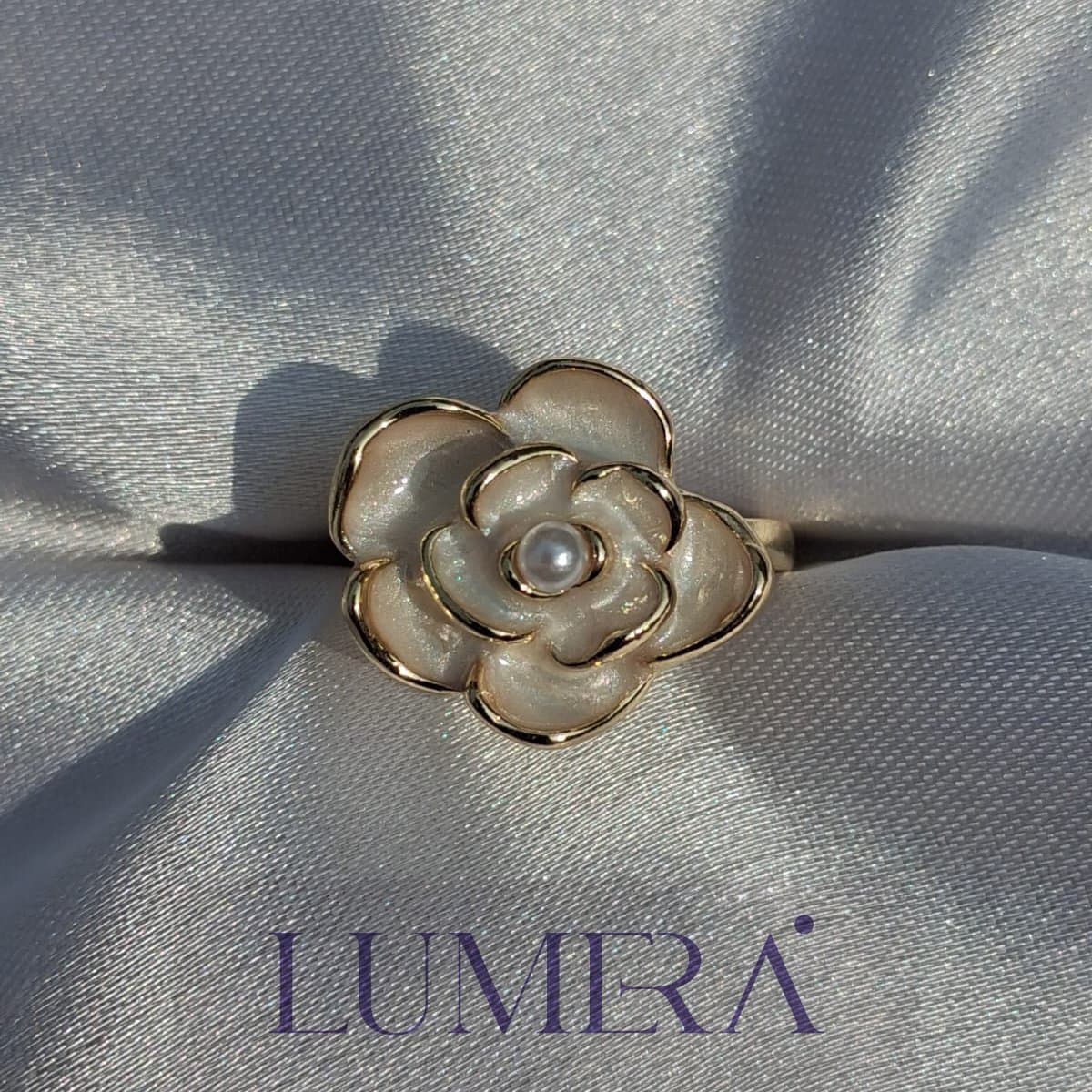 Pearl Camellia